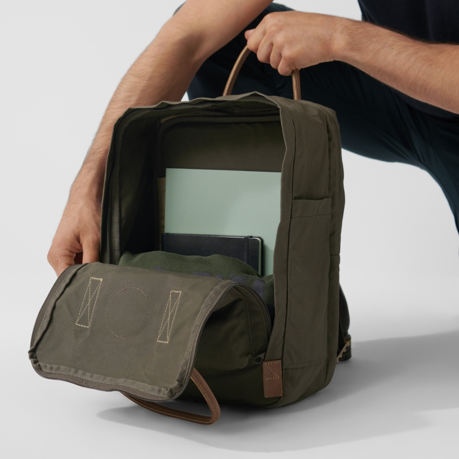 Azeitona Escura Fjällräven Kånken No. 2 Laptops 15